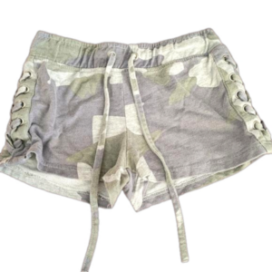 Vanilla star camo shorts tie string on side